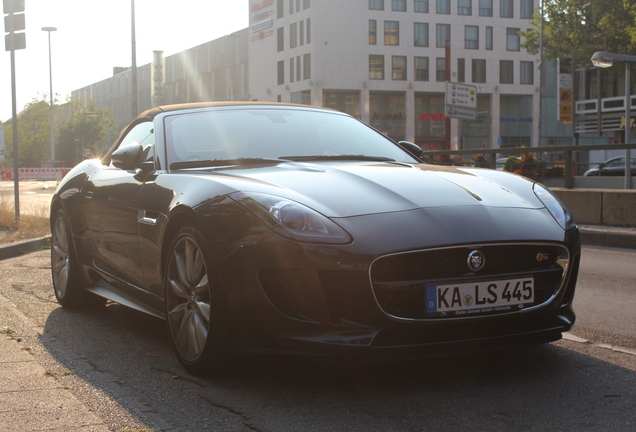 Jaguar F-TYPE S V8 Convertible