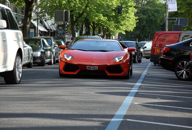 Lamborghini Aventador LP700-4