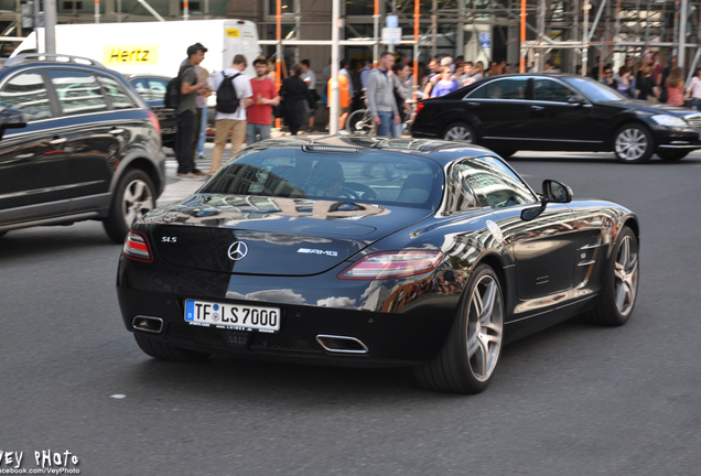 Mercedes-Benz SLS AMG