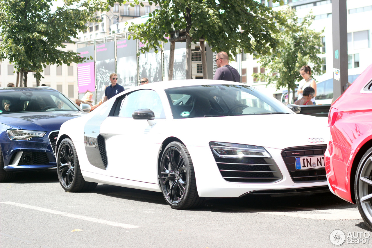 Audi R8 V10 Plus 2013