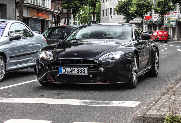 Aston Martin V8 Vantage S