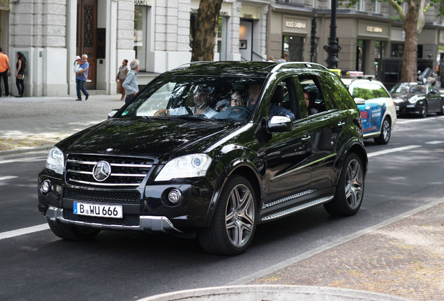 Mercedes-Benz ML 63 AMG W164 2009