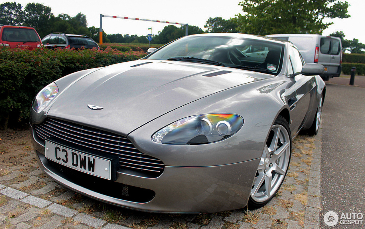 Aston Martin V8 Vantage