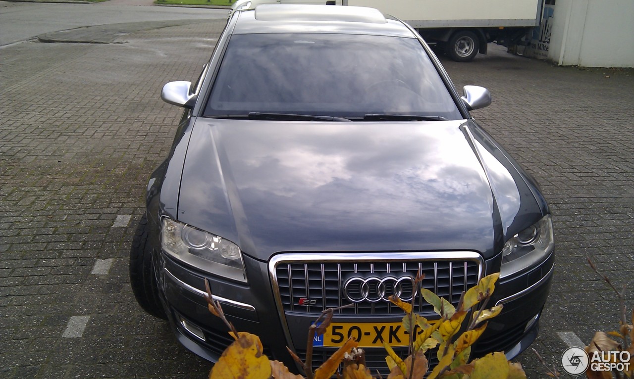 Audi S8 D3