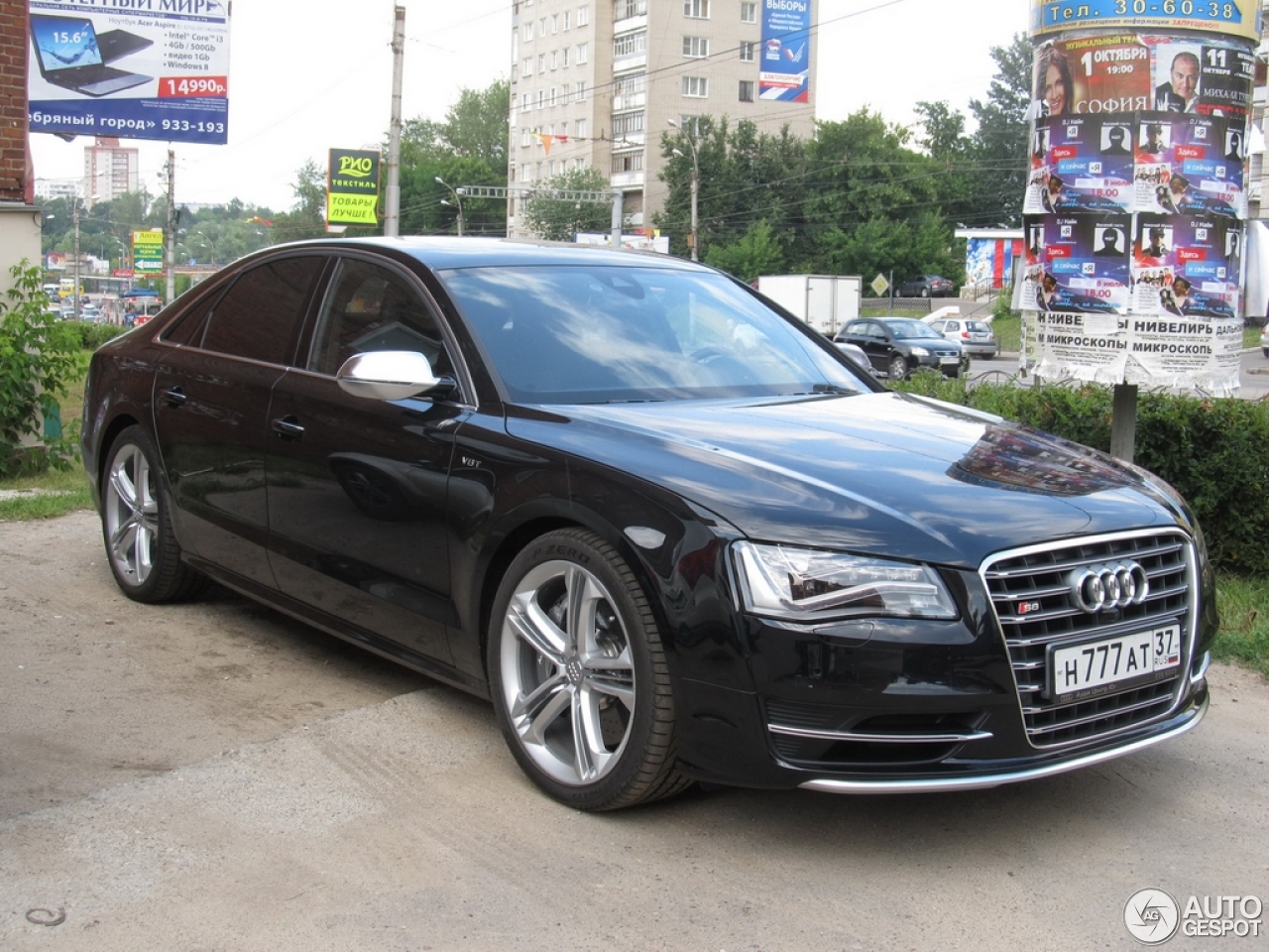 Audi S8 D4