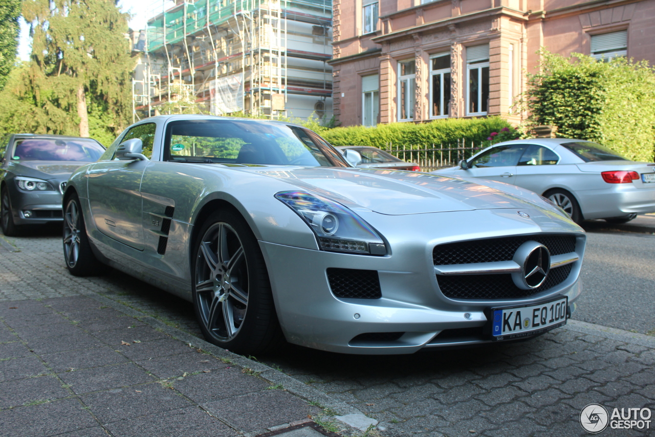 Mercedes-Benz SLS AMG