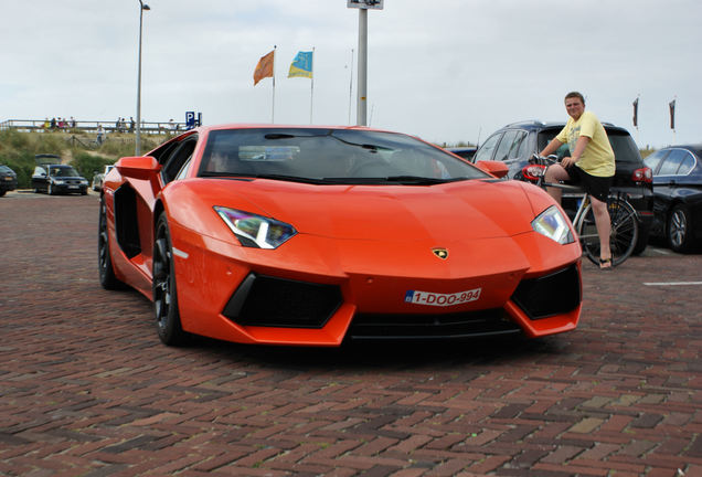 Lamborghini Aventador LP700-4