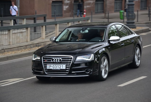 Audi S8 D4