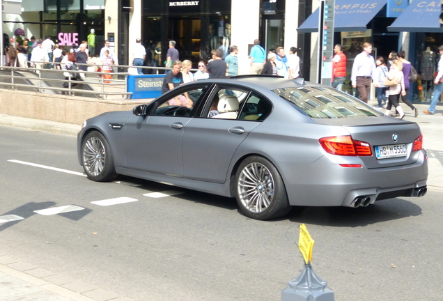 BMW M5 F10 2011