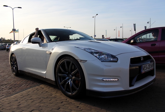 Nissan GT-R 2011