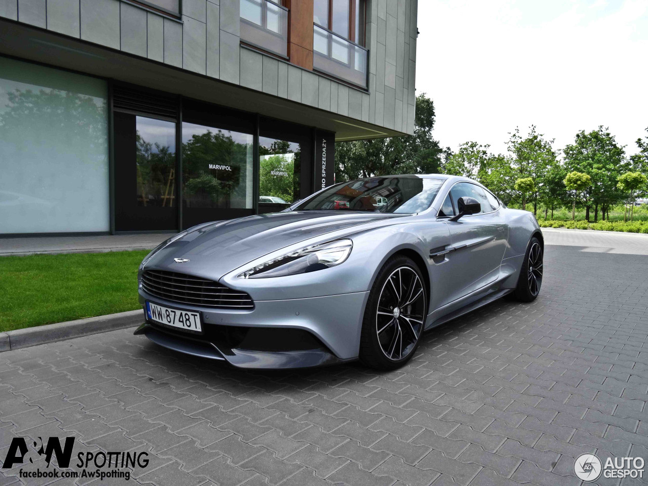 Aston Martin Vanquish 2013