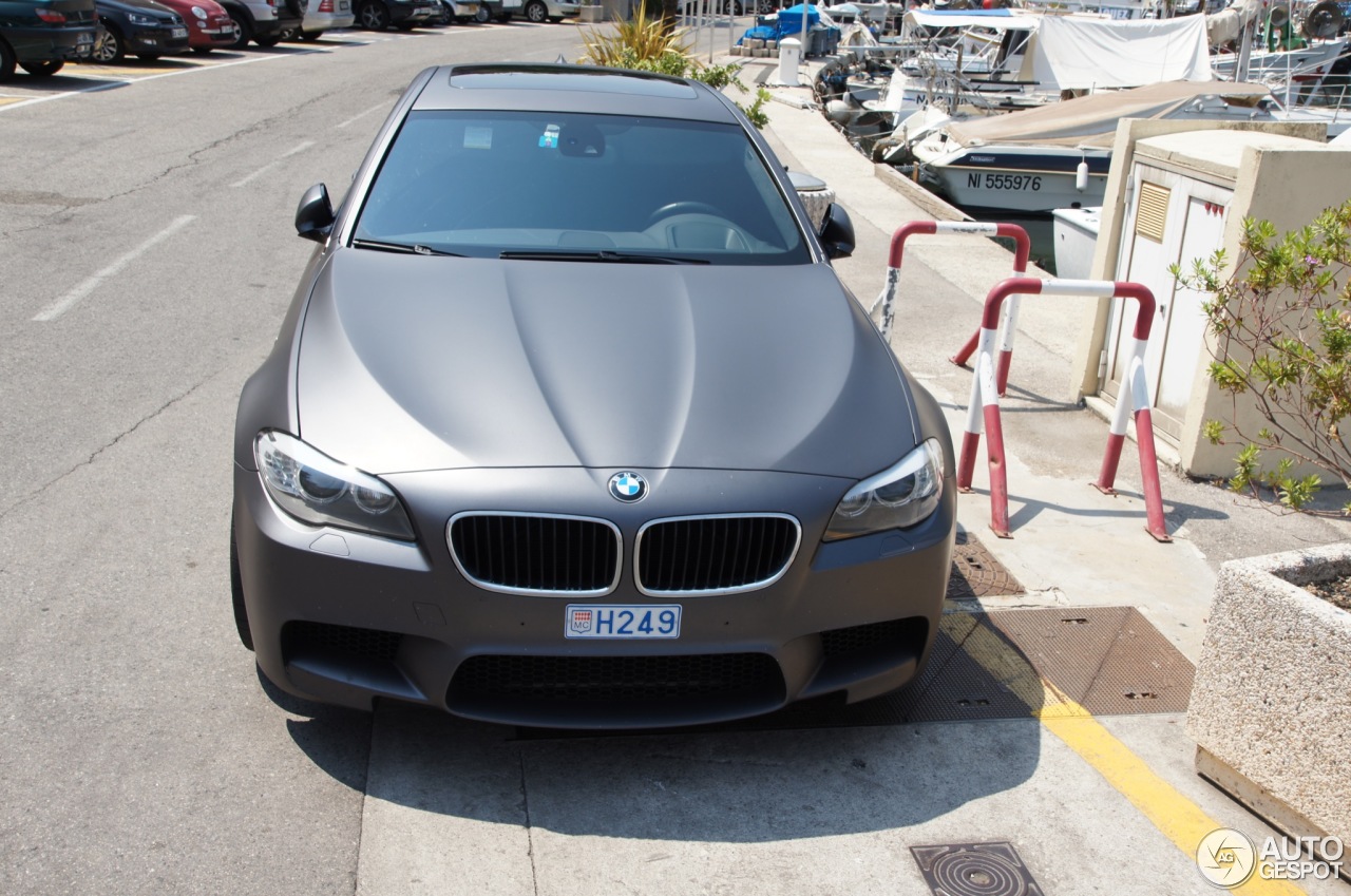 BMW M5 F10 2011