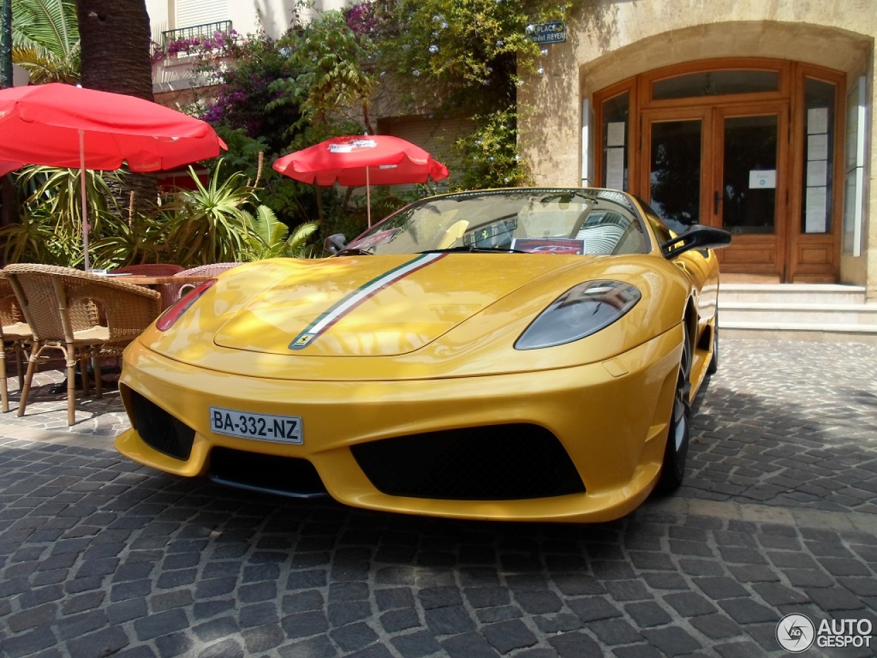 Ferrari Scuderia Spider 16M