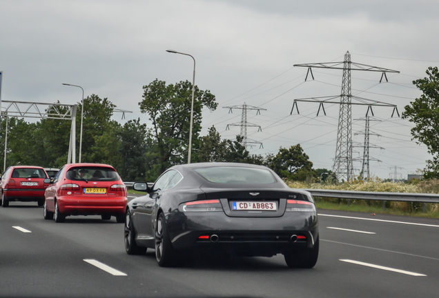 Aston Martin DB9