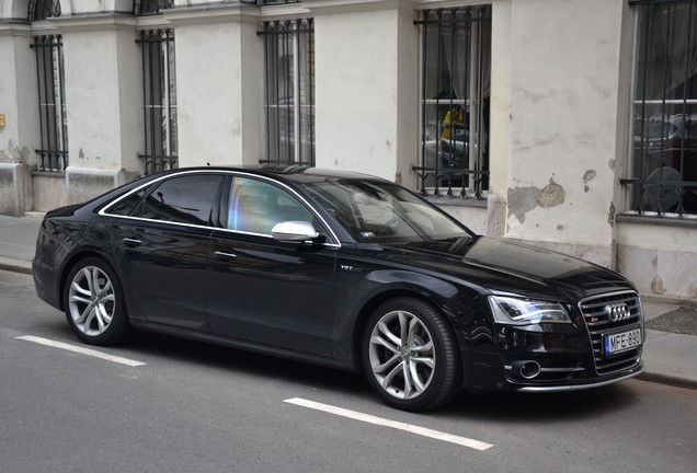 Audi S8 D4