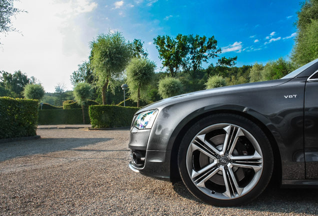 Audi S8 D4