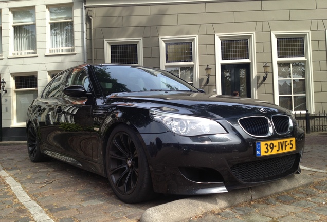 BMW M5 E60 2005