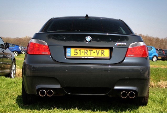 BMW M5 E60 2005