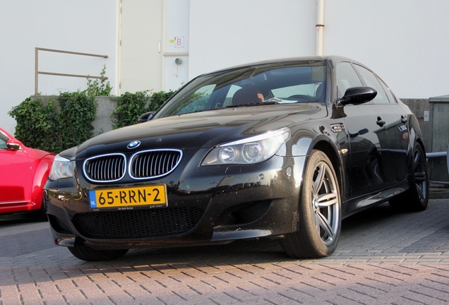 BMW M5 E60 2005