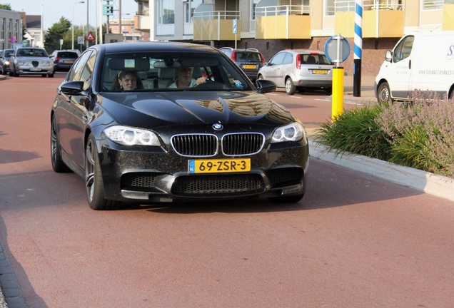 BMW M5 F10 2011