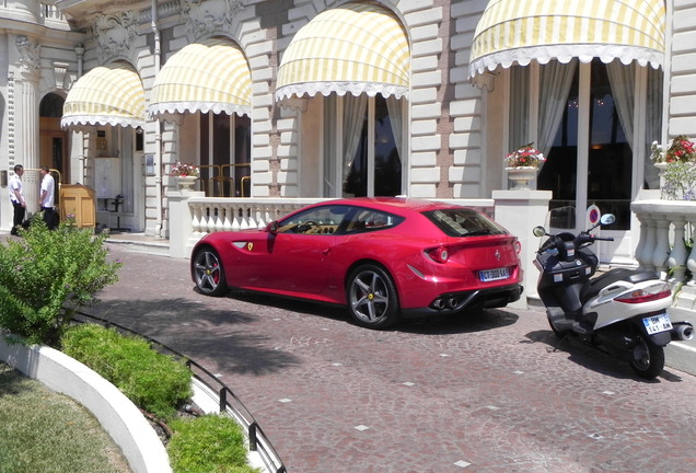 Ferrari FF