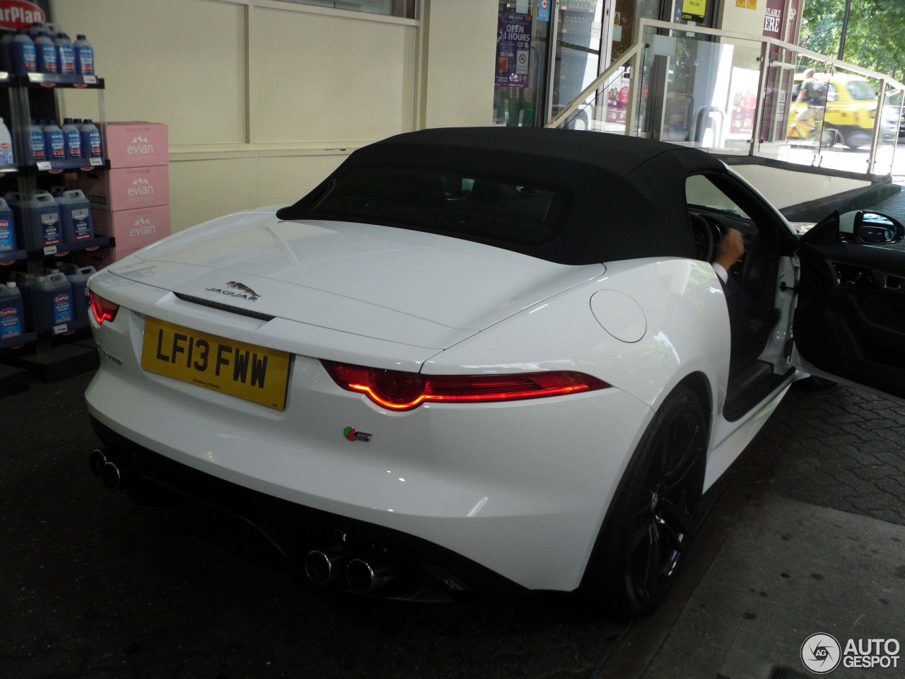 Jaguar F-TYPE S V8 Convertible