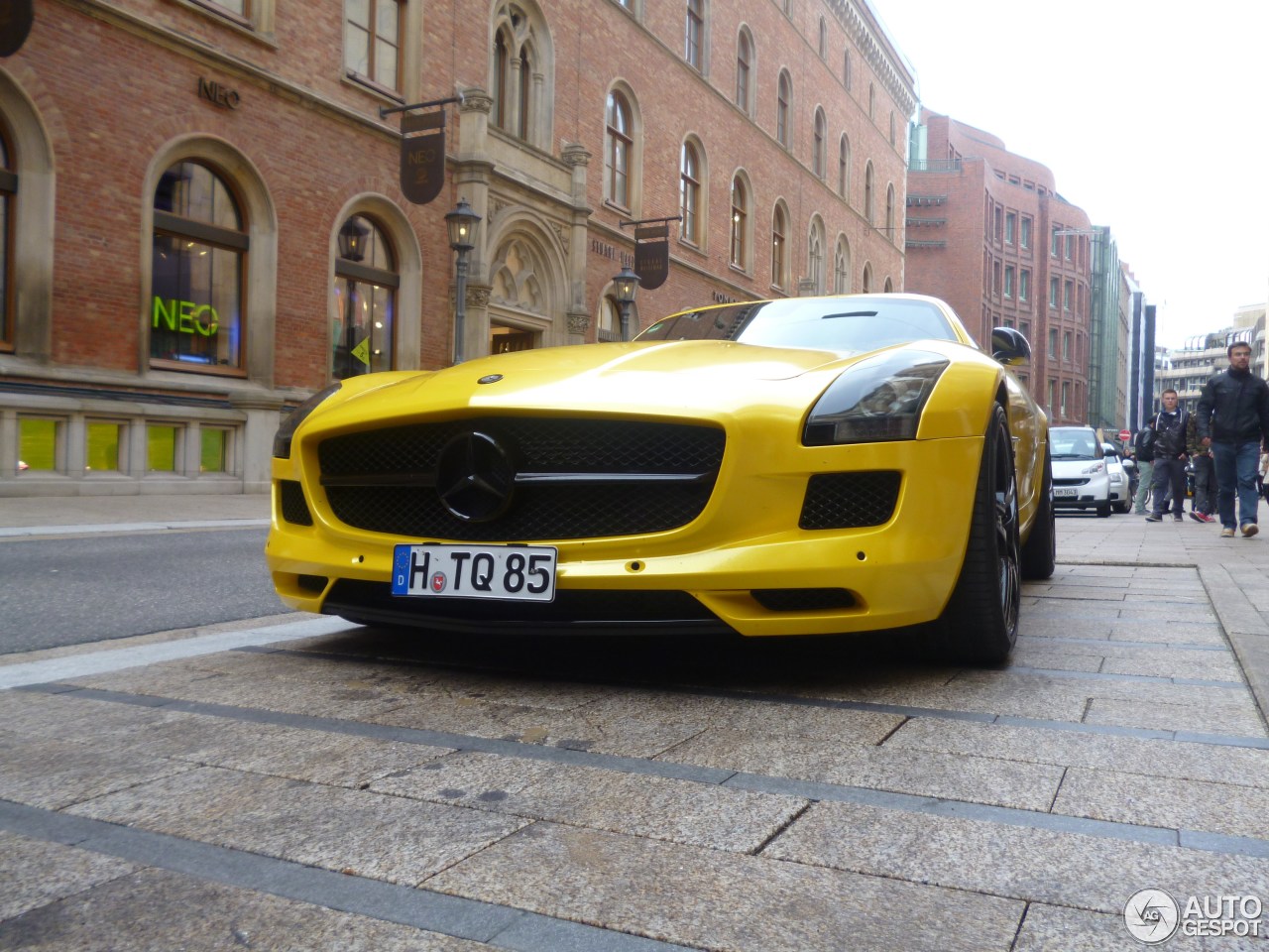 Mercedes-Benz SLS AMG