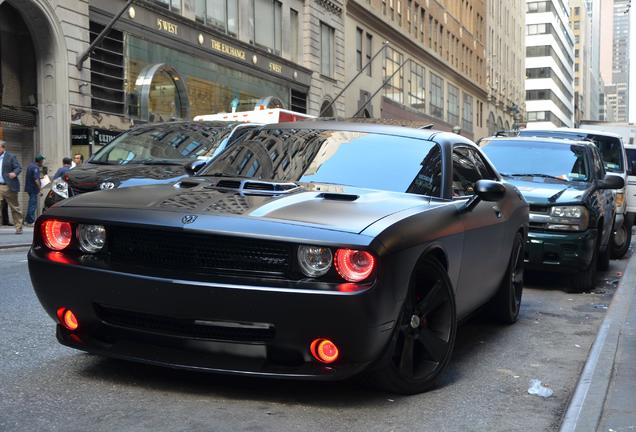 Dodge Challenger SRT-8