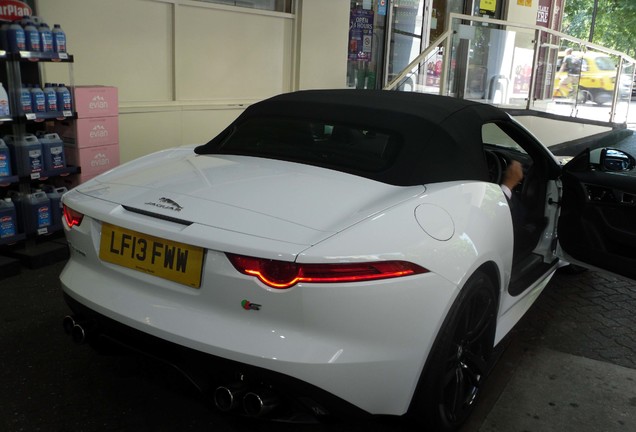 Jaguar F-TYPE S V8 Convertible