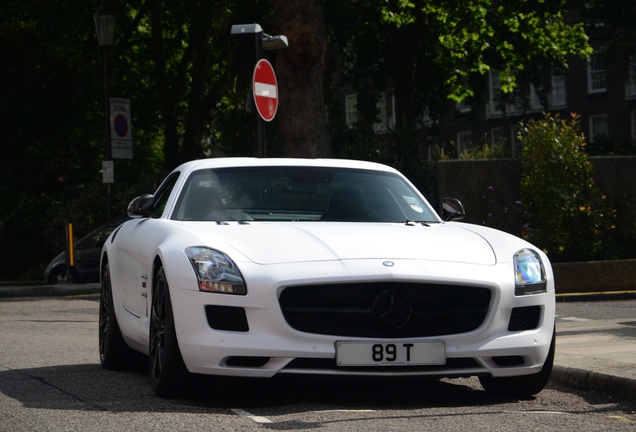 Mercedes-Benz SLS AMG