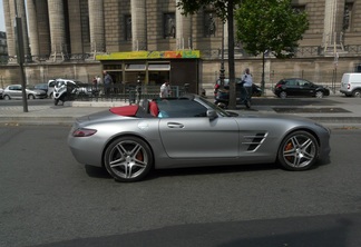 Mercedes-Benz SLS AMG Roadster