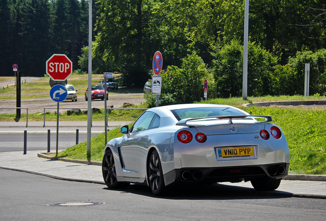 Nissan GT-R