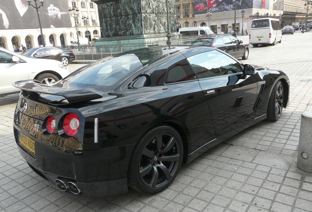 Nissan GT-R