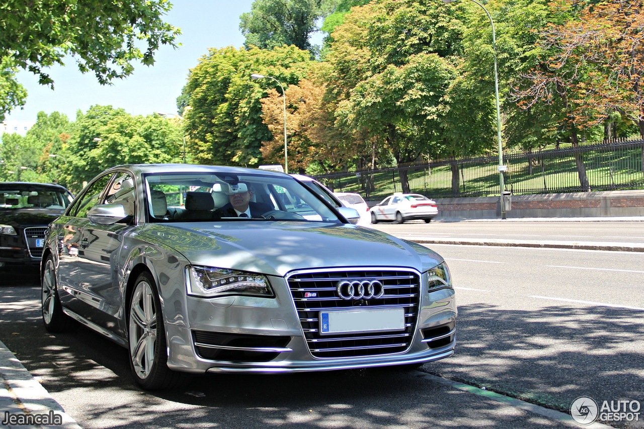 Audi S8 D4