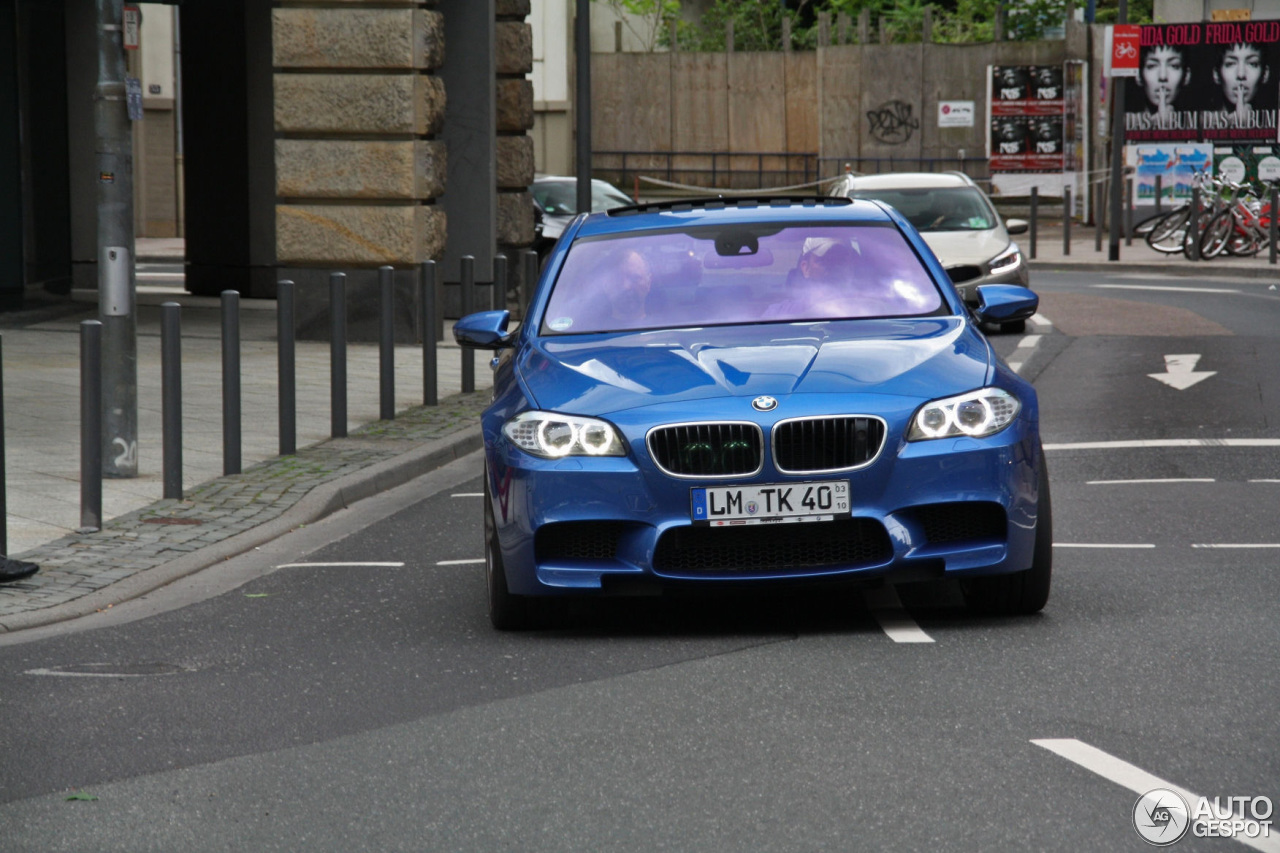 BMW M5 F10 2011