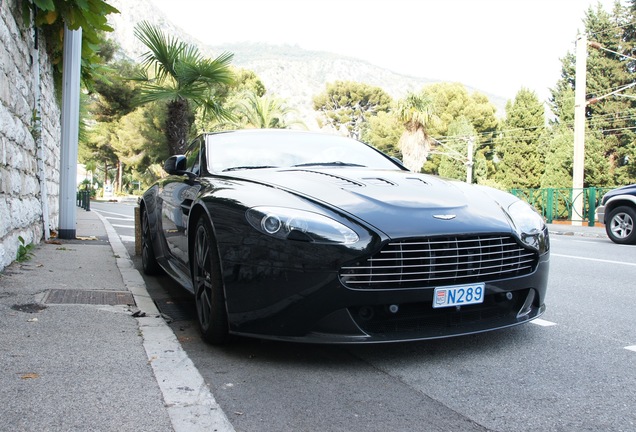 Aston Martin V12 Vantage