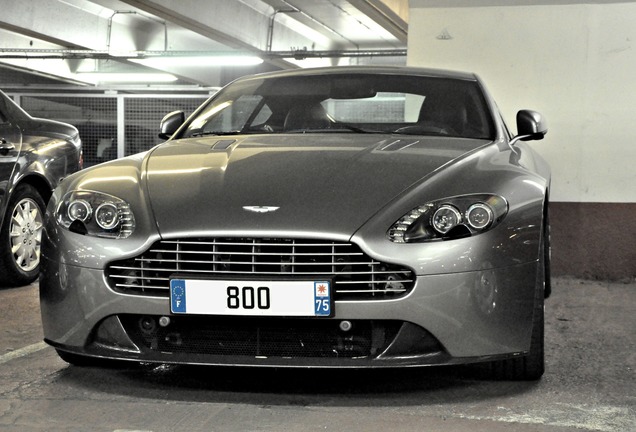 Aston Martin V8 Vantage S