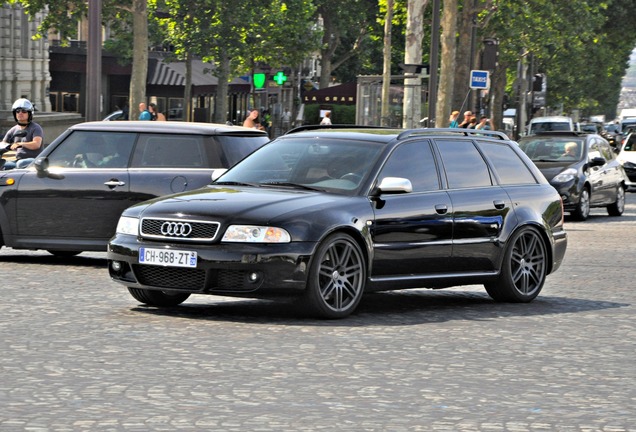 Audi RS4 Avant B5