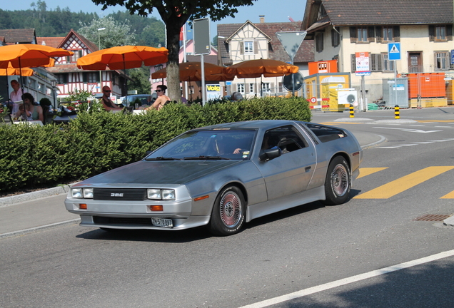 DeLorean DMC-12