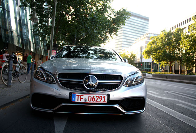 Mercedes-Benz E 63 AMG W212 V8 Biturbo