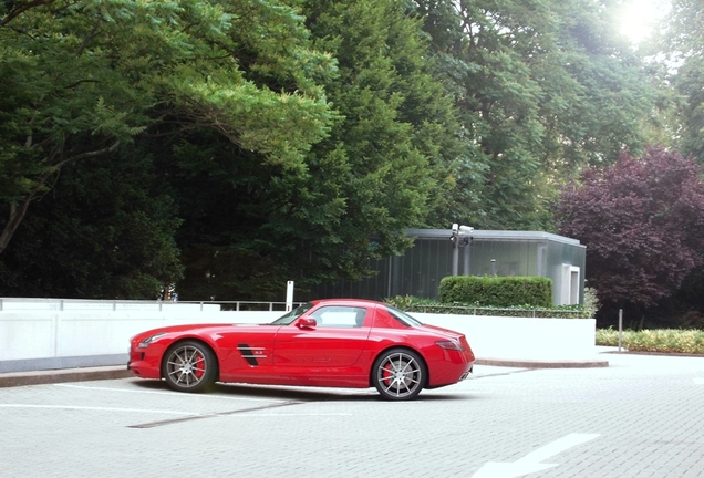 Mercedes-Benz SLS AMG