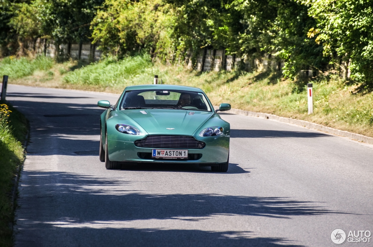 Aston Martin V8 Vantage