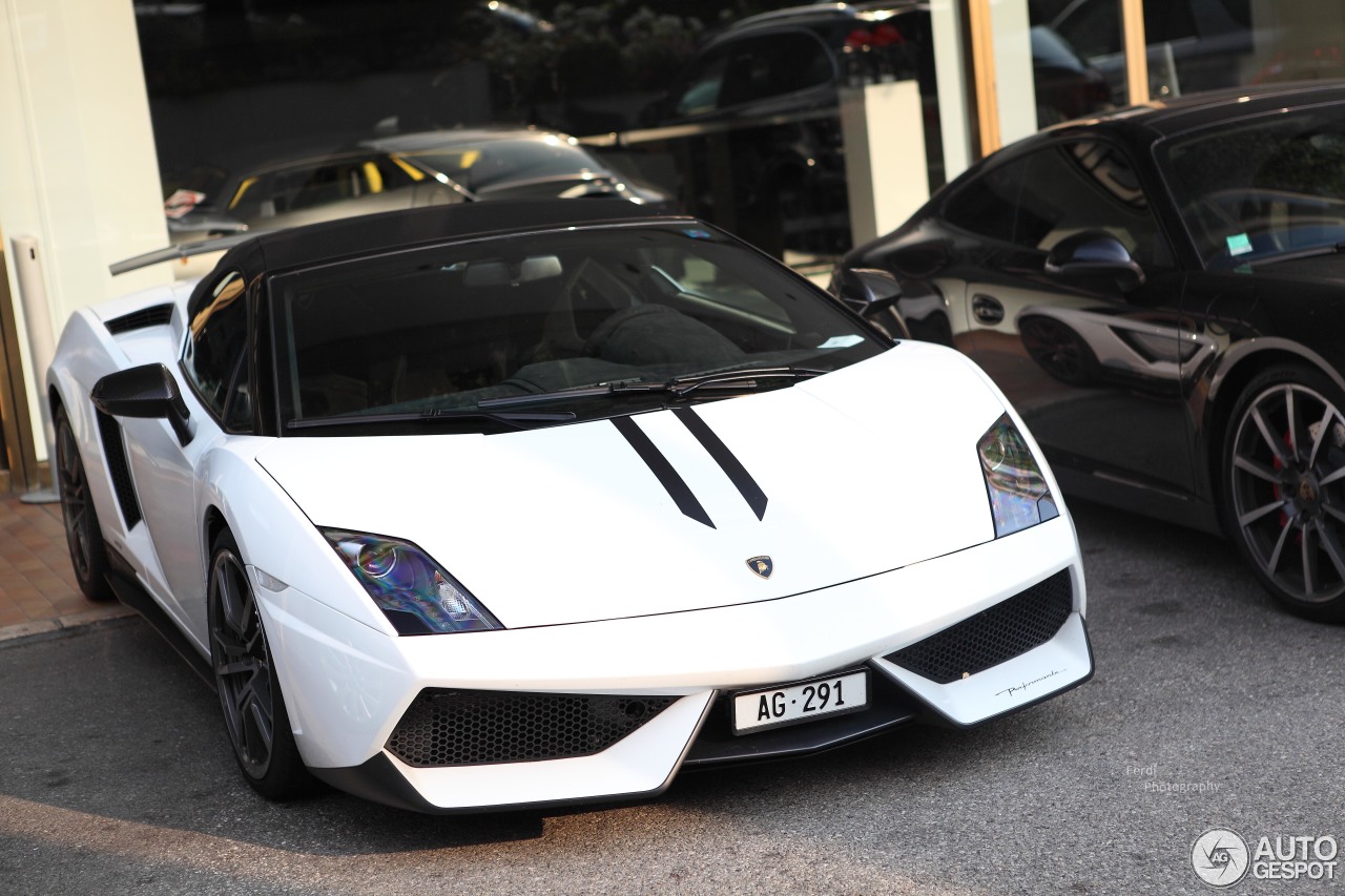 Lamborghini Gallardo LP570-4 Spyder Performante