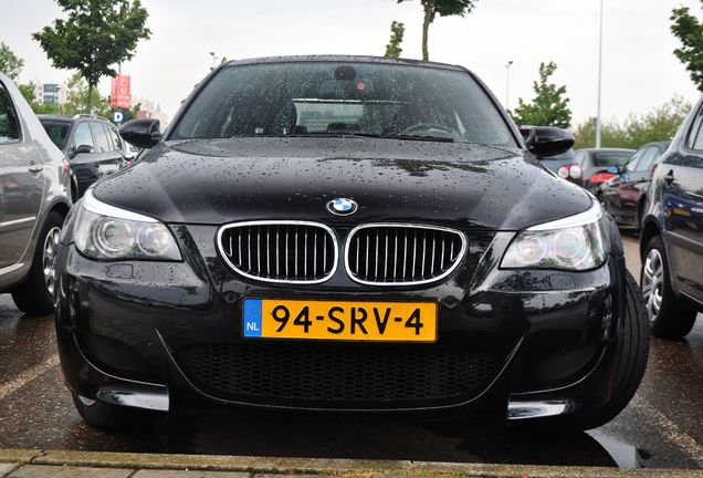 BMW M5 E60 2005