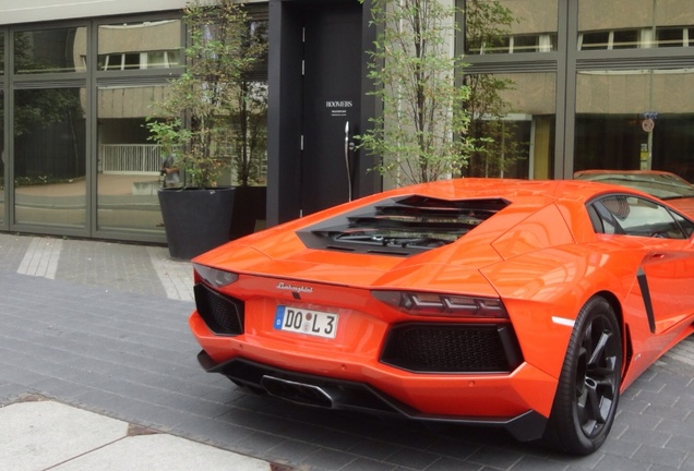 Lamborghini Aventador LP700-4