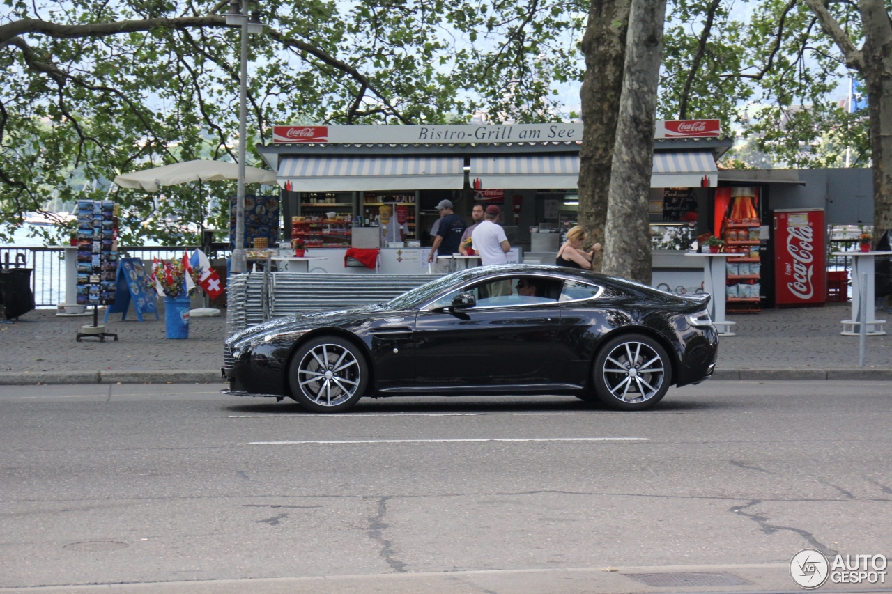 Aston Martin V8 Vantage S