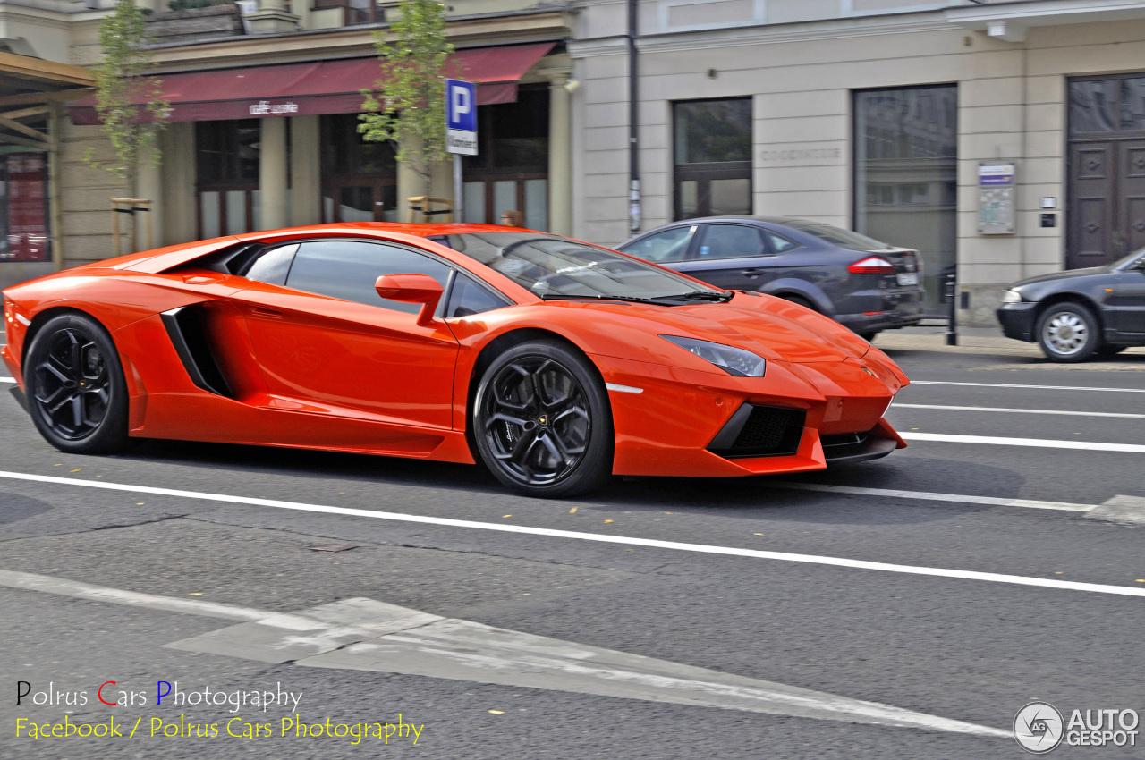 Lamborghini Aventador LP700-4