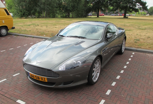 Aston Martin DB9