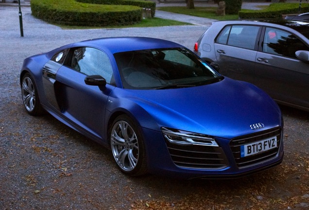 Audi R8 V10 Plus 2013