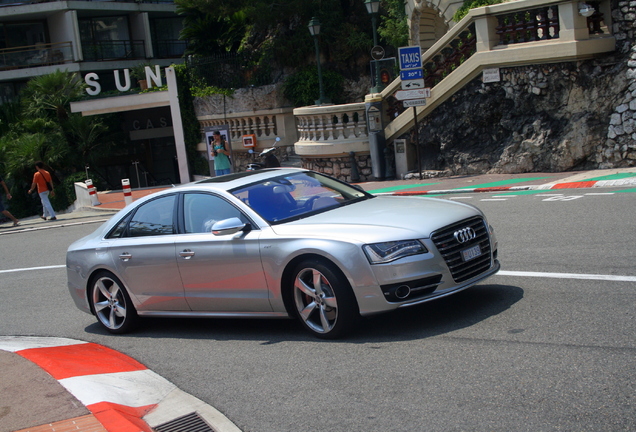 Audi S8 D4